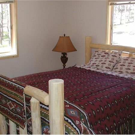 Comanche Lodge Custer Room photo