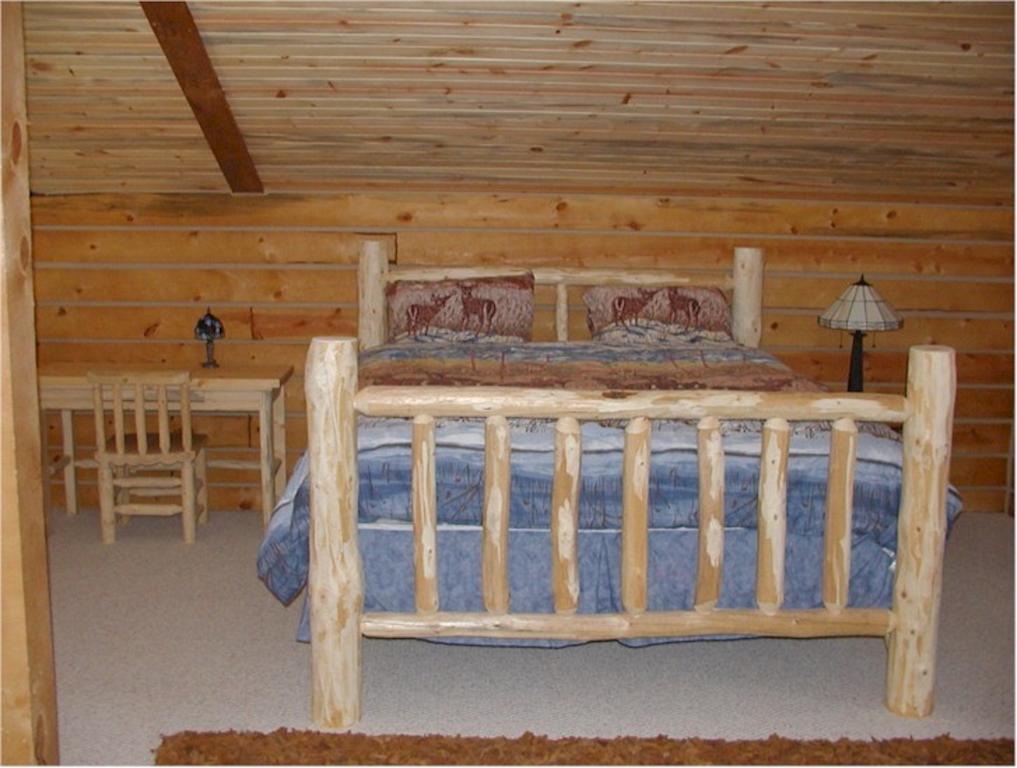 Comanche Lodge Custer Room photo