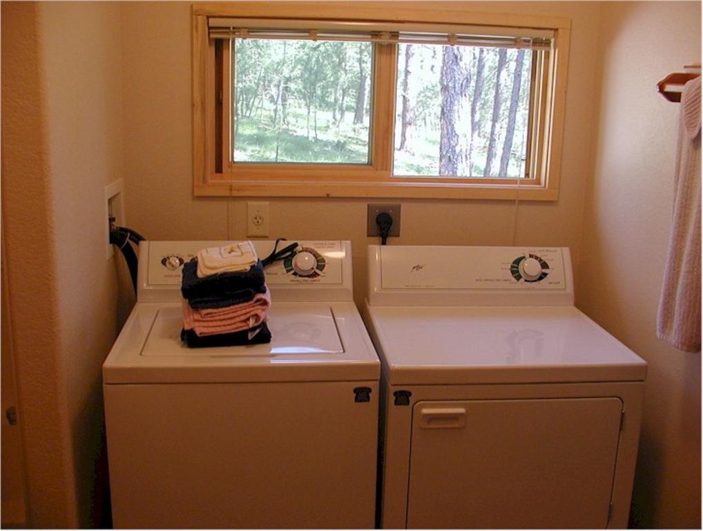 Comanche Lodge Custer Room photo